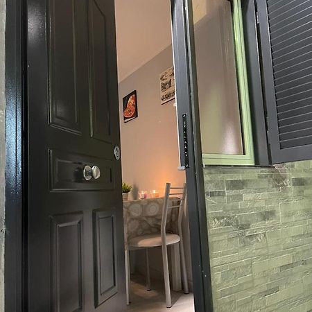 Mary House Spacca Napoli Eksteriør bilde