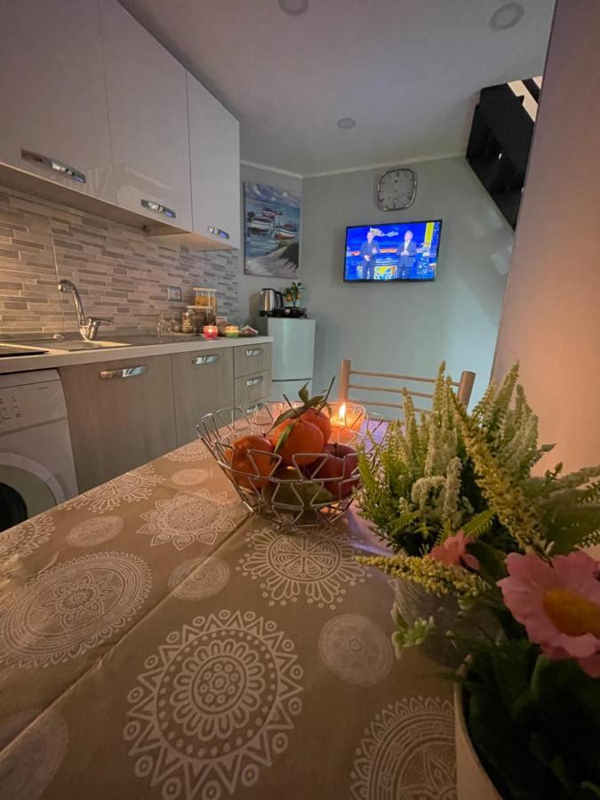 Mary House Spacca Napoli Eksteriør bilde